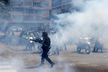 ¡GRAVE! Represión de la “gloriosa” GNB afectó a 30 niños en guardería de Chacao este #12Jun