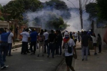 ¡LO ÚLTIMO! PNB reprime y detiene a manifestantes en el CNE de Margarita #29Jun