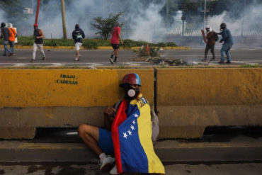 ¡YA BASTA! Unión Europea pide a Maduro poner fin urgentemente a la violencia y evitar uso de la fuerza