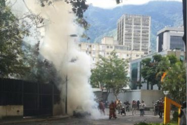 ¡MUY GRAVE! Atacan a manifestantes desde edificio del Saren en Altamira