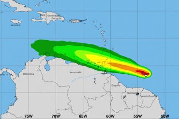 ¡ATENCIÓN! Suben a naranja el nivel de alerta por tormenta tropical en costas venezolanas