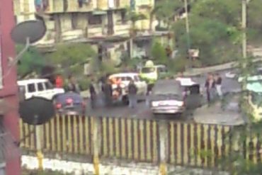 ¡SALVAJE ARREMETIDA! Funcionarios del Sebin y GNB ingresan violentamente a bloques de Caricuao #25Jul