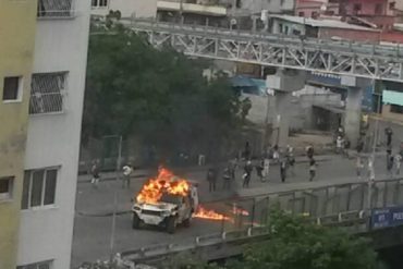 ¡ZONA DE GUERRA! Batalla campal en Petare este #25Jul: quemaron tanqueta y módulo de la GNB (+Videos)