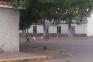 ¡SÉPALO!  Vecinos en Barquisimeto hicieron trancazo frente al Destacamento 121 de la GNB
