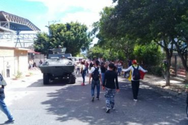 ¡GRAVE! Reprimen a manifestantes en Táchira que exigían remover máquinas de votación