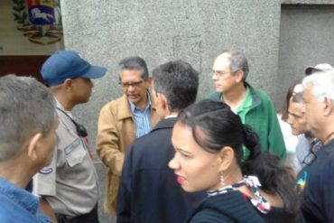 ¡LO ÚLTIMO! Trabajadores de la gobernación de Miranda fueron agredidos por colectivos