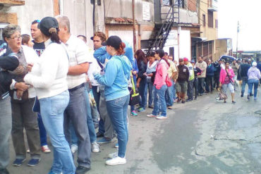 ¡LARGAS COLAS! El Junquito no se la cala y sale en masa a repudiar la Constituyente de Maduro #16Jul