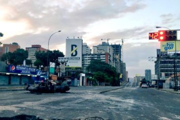 ¡EN RESISTENCIA! Así amaneció la Francisco de Miranda luego del paro cívico (+Fotos)