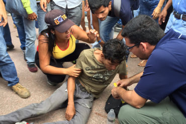 ¡EL PUEBLO UNIDO! Ciudadanos lograron evitar detención de jóvenes en marcha de Barquisimeto (+Video)