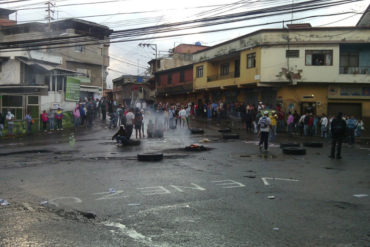 ¡HORA CERO ACTIVA! Baruta y El Hatillo amanecieron con trancas y paro de transporte