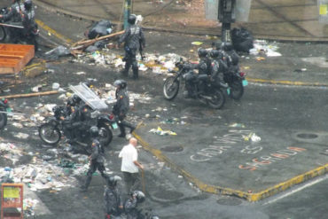 ¡ATENCIÓN! PNB y GNB reprimieron a manifestantes en Av. Francisco de Miranda (+Fotos +Videos)