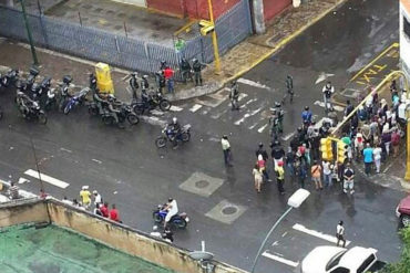 ¡QUÉ ANGUSTIA! Continúa la represión en Quinta Crespo tras ocho horas de asedio (Fotos y Videos)