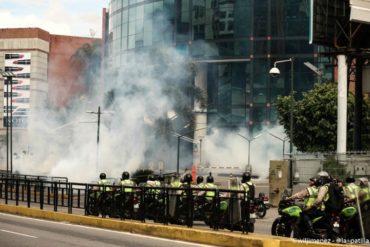 ¿Y LOS DERECHOS HUMANOS? PNB convirtió al Sambil en una cámara de gas para reprimir a los que marchan (+Fotos)