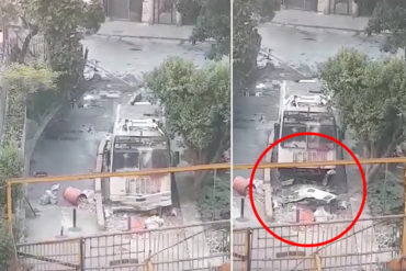 ¡CHATARRA CHINA! Ballena de la GNB se empieza a desarmar al intentar pasar barricada en El Paraíso (+Video)