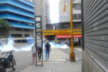 ¡ÚLTIMA HORA! Reprimen trancazo en La Candelaria #4Jul