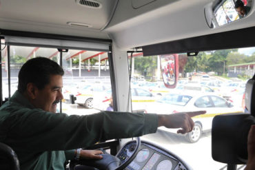 ¿COMPRANDO VOTOS? A días de la ANC, Maduro entregó motos, taxis y hasta autobuses a sus seguidores