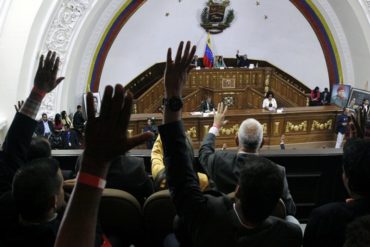 ¡EL MISMO CUENTO! Dirigente del PSUV reitera que el presidente electo deberá juramentarse ante la ANC