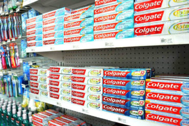 ¡ATENCIÓN! Colgate Palmolive reactivó producción de crema dental en el país