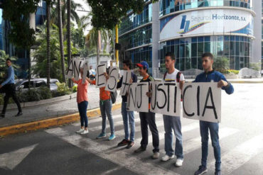 ¡ENTÉRESE! Estudiantes protestaron en contra de la ANC en Plaza Venezuela