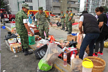 ¡GRAN GESTO! Venezolanos entregaron ayuda humanitaria en solidaridad con México