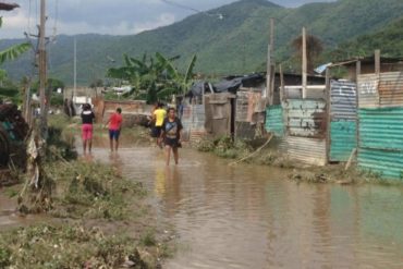 ¡GRAVE! Así está Puerto Cabello tras dos horas de lluvia (Fotos)