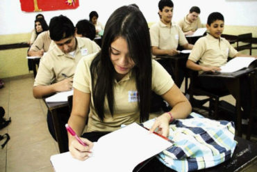 ¡SEPAN! Nuevo currículo de bachillerato recortó importantes horas a las materias biología, física y química