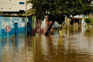 ¡AJÁ, NICO! Afectados por inundaciones en Puerto Cabello exigen ayuda al gobierno (+Video)