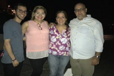 ¡VEAN! La primera foto de «Mamá Lis» junto a su familia tras salir en libertad de El Helicoide