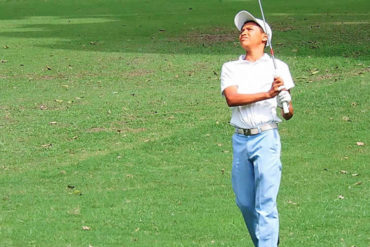 ¡TALENTO CRIOLLO! Un niño indígena rompe los estereotipos del golf en Venezuela