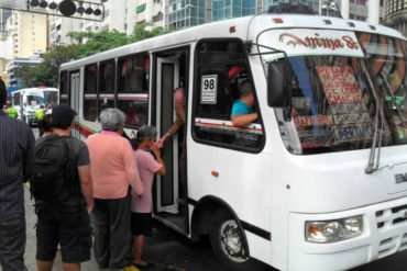 ¡SUFRIRÁ MÁS EL BOLSILLO! Pasaje mínimo en Caracas costará Bs. 700 desde el 1 de noviembre