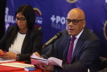 ¿DIÁLOGO? Delcy y Jorge Rodríguez se reunieron con el canciller dominicano