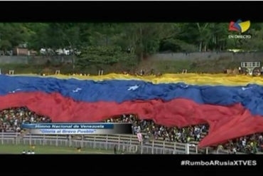 ¡A LO GRANDE! Así desplegaron el tricolor nacional en Pueblo Nuevo para apoyar a La Vinotinto