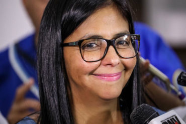 ¡PIDIENDO CACAO! Delcy Rodríguez pidió a los jóvenes venezolanos votar por Maduro este #20May