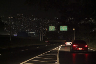 ¡DE ESPANTO! La aterradora experiencia de transitar por Caracas en horas de la noche (+Video)