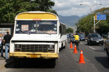 ¡SOLO EN VENEZUELA! Tres antisociales abatidos tras atracar autobús en la ARC