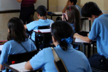 ¡ABUSO! Educadores denuncian adoctrinamiento en aplicación del Plan Chamba Juvenil