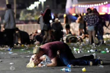 ¡CONMOVEDOR! Él es Matthew Cobos, el «ángel de la guarda» de la masacre Las Vegas (+Fotos)