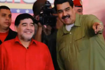 ¿PENDIENTE DE UNOS VERDES? Maradona acompañó a Maduro en acto con gobernadores oficialistas