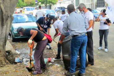 ¡SIN PELOS EN LA LENGUA! Nicmer Evans recogió basura en el municipio Libertador y lanzó varios dardos a Jorge Rodríguez