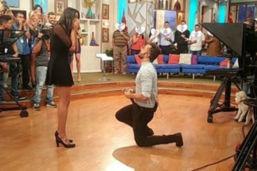 ¡QUÉ HERMOSURA! Así fue como un animador de Venevisión le pidió matrimonio a su novia en vivo