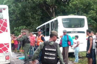 ¡FATAL! Al menos ocho fallecidos y treinta heridos tras choque de dos autobuses en Cojedes