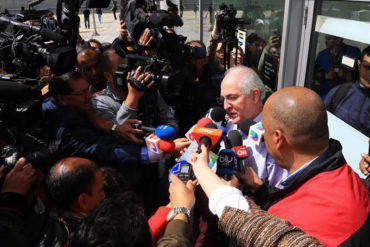 ¡SIN PELOS EN LA LENGUA! Ledezma dejó en la calle a la oposición: Hay que hacer una fumigación de egos