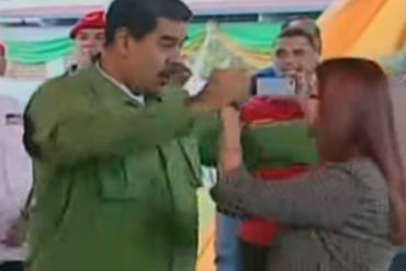 ¡QUÉ RIDÍCULO! Maduro espantó hasta a Cilia bailando «La Asesina» de Bonny Cepeda en su cumpleaños (VIDEO)