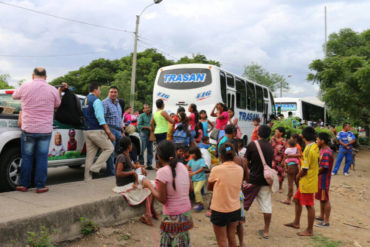 ¡ATENCIÓN! Al menos 150 indígenas Yukpa fueron devueltos a Venezuela por dormir en las calles de Cúcuta (Video+Fotos)