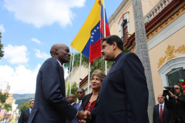 ¿CUADRANDO OTRO GUISO? Maduro firmó acuerdos con Haití para la “producción de alimentos” (Sí, claro)