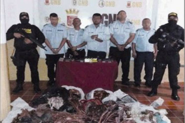 ¡BIEN BELLO! Detienen a 5 policías del Zulia por llevar “camuflados” 500 kilos de cobre en patrullas (+detalles)