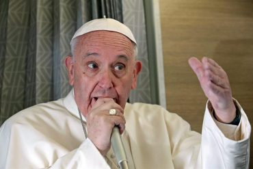 ¡AH, OK! El Papa Francisco culpa al diablo por divisiones y escándalos sexuales en la Iglesia