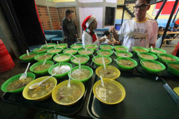 ¡COMIERON SU SOPITA! Olla Comunitaria hizo jornada para vecinos de Los Frailes de Catia