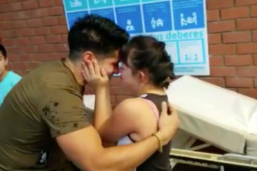 ¡QUÉ TIERNO! Mira el beso que le dio una mujer con síndrome de down a Chyno Miranda