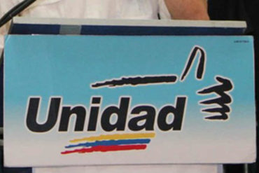 ¡DESACUERDO TOTAL! MUD calificó de “farsa” juramentación de Maduro ante “ilegítima” Constituyente